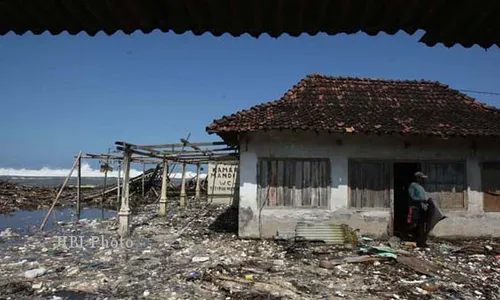 ABRASI PANTAI SAMAS : Gelombang Pasang Ancam Rusak TPI Samas 