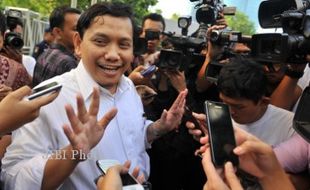 KASUS PON RIAU : Legislator PKS Bantah Tahu Suap Anggaran PON