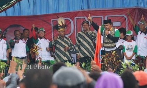 BATIK PARANG WARNAI PILKADA PAPUA