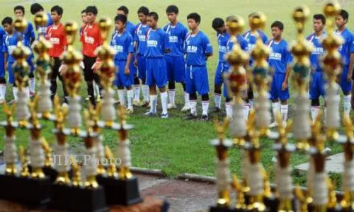 SEKOLAH DISERANG : Akademisi Sarankan Suporter Dibina agar Rasional