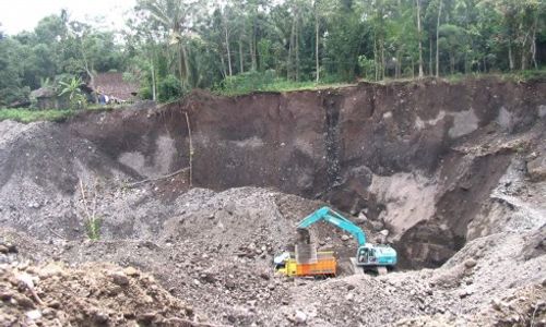 PENAMBANGAN GALIAN C SRAGEN : Penambangan di Gunung Tugel Kembali Beroperasi