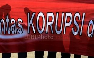 Tersangka Korupsi Rp4,19 Miliar, Bupati Rembang Ditahan