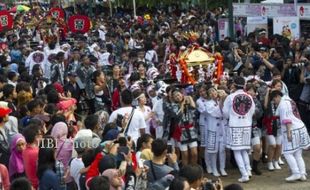 JAK-JAPAN MATSURI 2013 : DIMERIAHKAN ARAK-ARAKAN SHINTO 