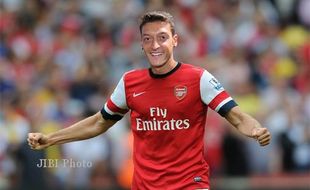 TRANSFER PEMAIN : Mesut Oezil: Arsenal Tim Kuat, Saya Cocok Bermain di Sini