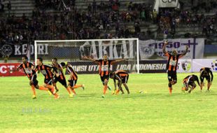 IIC 2014 : Persipura Ditaklukan Perseru 2-3, Semen Padang-Sriwijaya Berakhir 1-1