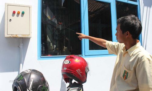 AKSI PERUSAKAN : Gedung SMK Muhammadiyah 2 Wates Dirusak Massa