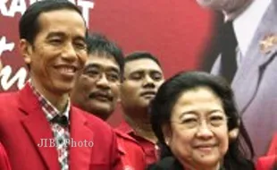 MATA NAJWA METRO TV : Megawati: Aneh Ya Dek, Wong Kok Kayane Mumet Dhewe