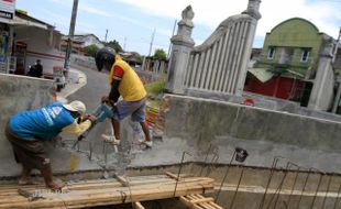 BONGKAR SAYAP UNDERPAS MAKAMHAJI