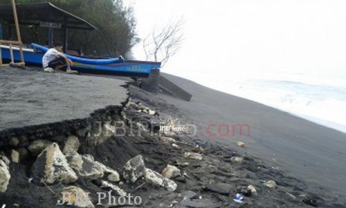 ABRASI PANTAI SAMAS : Dinilai Langgar Aturan, Korban Abrasi Tak Akan Dimanja