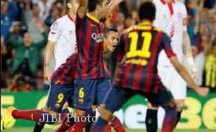 LA LIGA 2013/2014 : Gol Telat Alexis Sanchez Beri Barca Kemenangan Dramatis atas Sevilla 3-2