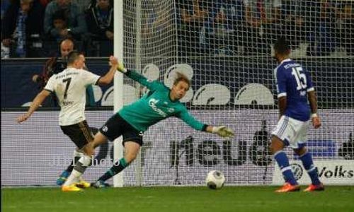 SCHALKE 04 VS BAYERN MUNICH : Die Roten Hancurkan Schalke 4-0