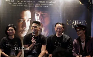 FILM CAHAYA KECIL