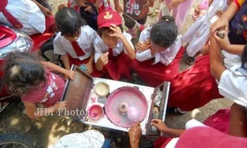 Awas, Makanan Berpengawet Sebabkan Tulang Anak Keropos