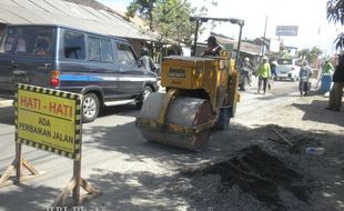  PERBAIKAN JALAN : Rp43 M Untuk Perbaikan Jalan di Kota Makmur