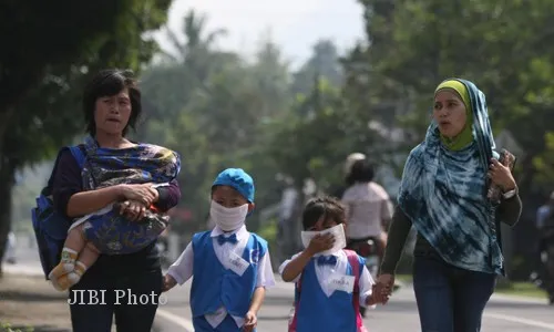 ZONA BAHAYA MERAPI : Pilih Bertahan, 1.000 Warga KRB III Minta Fasilitas