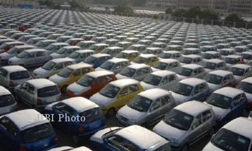 PENEMUAN MOBIL WONOGIRI : Diduga Hasil Kejahatan, Mobil Ditinggal di Halaman Masjid di Pracimantoro Tanpa Pelat Nomor