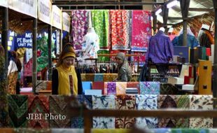 Besok Hari Batik Nasional, Pemerintah Wajibkan Pakai Batik