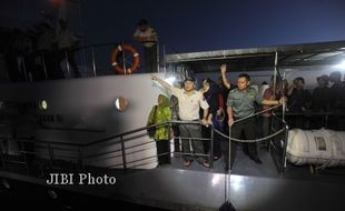 MENHUT PERIKSA KESIAPAN PUNCAK SAIL KOMODO