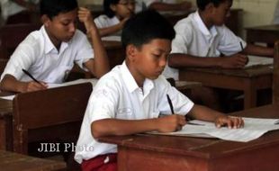 UAS SD Dipercepat, Sekolah Swasta Kelimpungan