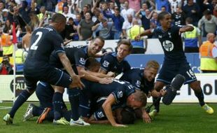 TOTTENHAM HOTSPURS 1-0 CARDIFF CITY : Gol Paulinho di Injury Time Menangkan Spurs