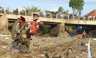 CAWAS TRAIL ADVENTURE : Serunya Ngetrail di Kali Dengkeng Klaten