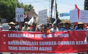   HARI TANI NASIONAL : Petani Boyolali Demo, Tolak Impor Pangan dan Tembakau