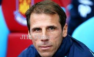 LIGA PREMIER 2013/2014 : Zola Tersanjung Difavoritkan Jadi Pelatih Baru Sunderland 