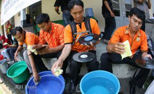 NASIB LOKANANTA : Saat Pencinta Musik Prihatin Piringan Hitam Lokananta...