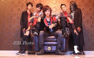 BAND INDIE LABEL : Farfalla Kurenai Kenalkan Visual Kei Japanese Rock di Soloraya