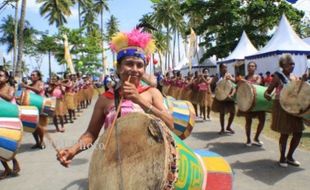 SULING TAMBUR BUKA FESTIVAL RAJA AMPAT