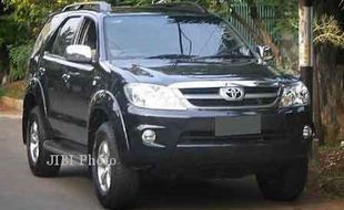 PEMALSUAN DOKUMEN : Anggota TNI Jual Fortuner Rp150 Juta dengan Surat-Surat Palsu