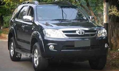 PEMALSUAN DOKUMEN : Anggota TNI Jual Fortuner Rp150 Juta dengan Surat-Surat Palsu