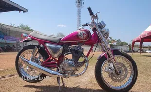 MODIFIKASI SEPEDA MOTOR : Honda CB 1980 Bergaya Jepang