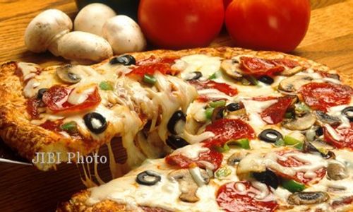 KULINER SOLO : Piza Bukan Lagi Hidangan Mahal