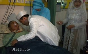 Ayah Sakit Keras, Ijab-Kabul Naris-Triyono Dilangsungkan di ICU RSIS Yarsis