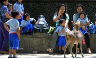 BELAJAR DI LUAR RUANG KELAS