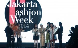 JAKARTA FASHION WEEK DIBUKA