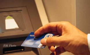 Yeay! Bank BUMN Tunda Biaya Cek Saldo dan Tarik Tunai di ATM Link