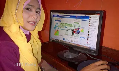 Ibu Rumah Tangga Sukses Bisnis Lewat Facebook