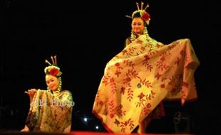 TARI BATIK DALAM SEMALAM DI MADURA