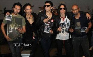 ALBUM BARU : SLANK LUNCURKAN NGGAK ADA MATINYA