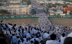 HAJI 2013 : JEMAAH BERGERAK KE ARAFAH