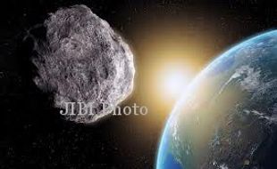 ANCAMAN ASTEROID : NASA: Asteroid Sebesar 400 Meter Bergerak Mendekati Bumi