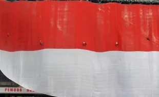 BENDERA MERAH PUTIH RAKSASA