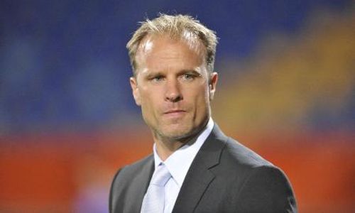 Dennis Bergkamp Ingin Kembali ke Arsenal sebagai Pelatih