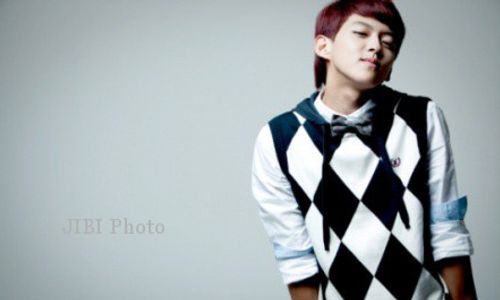 K-POP : Dongho Hengkang dari U-Kiss