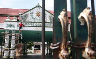 HONOR ABDI DALEM : Kraton Berbeda Pendapat Soal Honor Cucu 