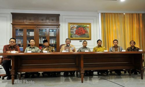 KETUA MK DITANGKAP KPK : Inilah 5 Butir Kesepakatan Penyelamatan MK