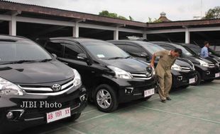 MOBIL DINAS : 12 Camat Kulonprogo Dapat Avanza 