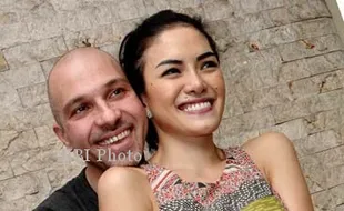 KABAR ARTIS : Nikita Mirzani Dipukuli Suami Gara-Gara Foto Senonoh